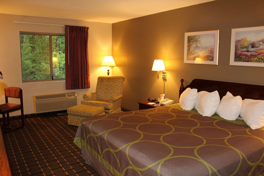 Super 8 by Wyndham Valparaiso - photo 11