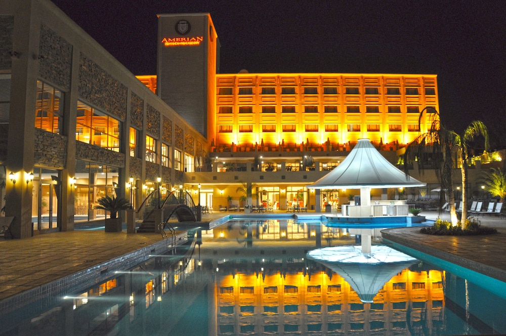 Amerian Hotel Casino Carlos V — 4-Star Luxury Hotel in Termas De Rio Hondo, Argentina