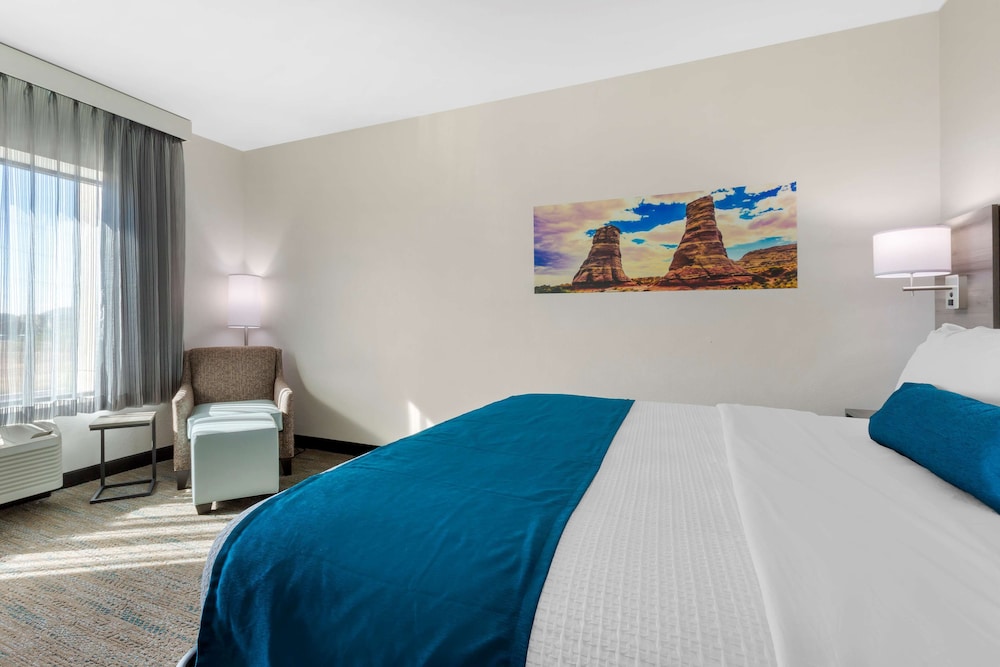 Best Western Plus Executive Residency Phoenix North Happy Valley - photo 18