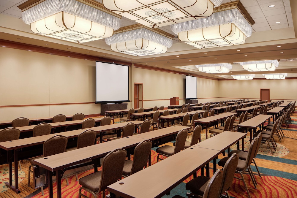 Hilton Seattle Airport & Conference Center - photo 49