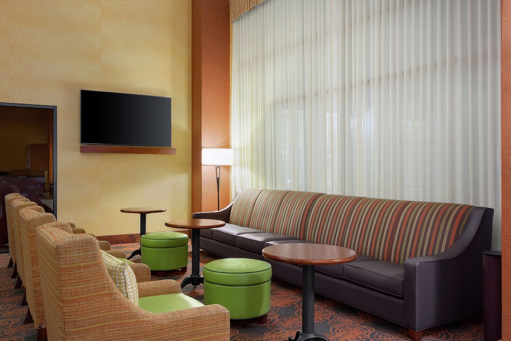 Hampton Inn & Suites Dallas Mesquite - photo 3