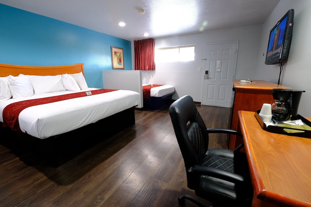 M star Hotel Searcy - photo 10