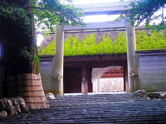 Phoenix Hotel - carbon neutral hotel in Tsu