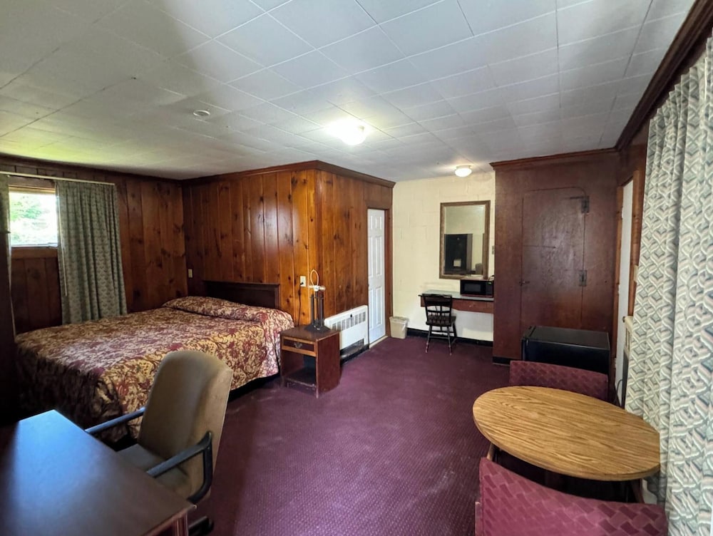 Village Motel Clinton - photo 23