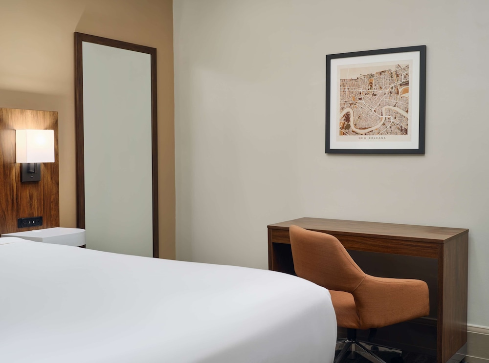 Hampton Inn & Suites by Hilton New Orleans Canal St. French Quarter - photo 27