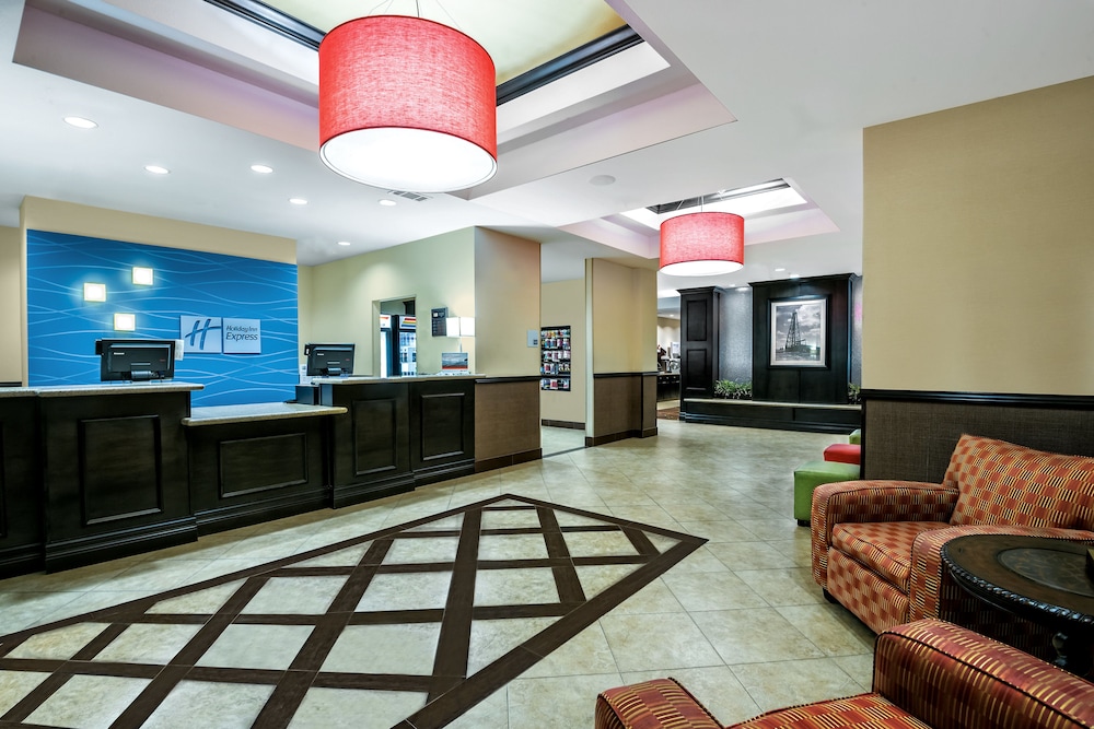Holiday Inn Express & Suites Cotulla by IHG - photo 46