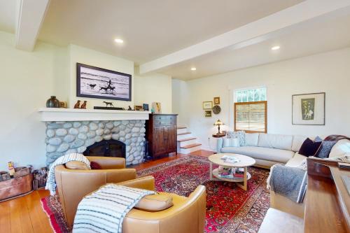 Harbor Farmhouse — 4-Star Luxury Hotel in Vashon, United States