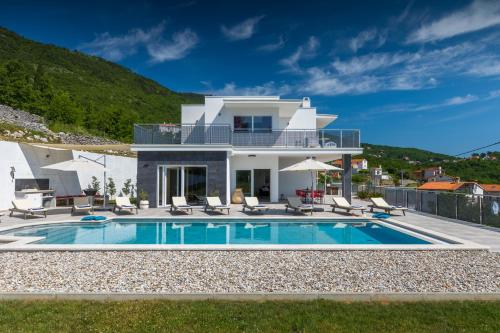 Villa Maru by Briskva — 4-Star Luxury Hotel in Moscenicka Draga, Croatia