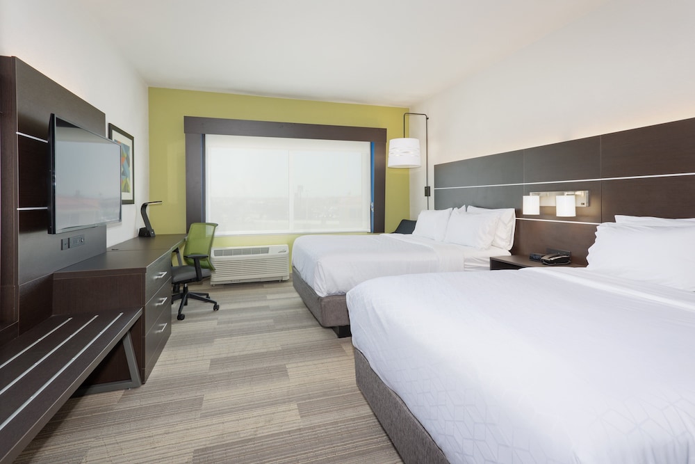 Holiday Inn Express & Suites Firestone Longmont an IHG Hotel - photo 4