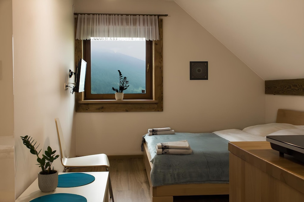 Lipowe Wzgórze Limanowa — hotel in Limanowa