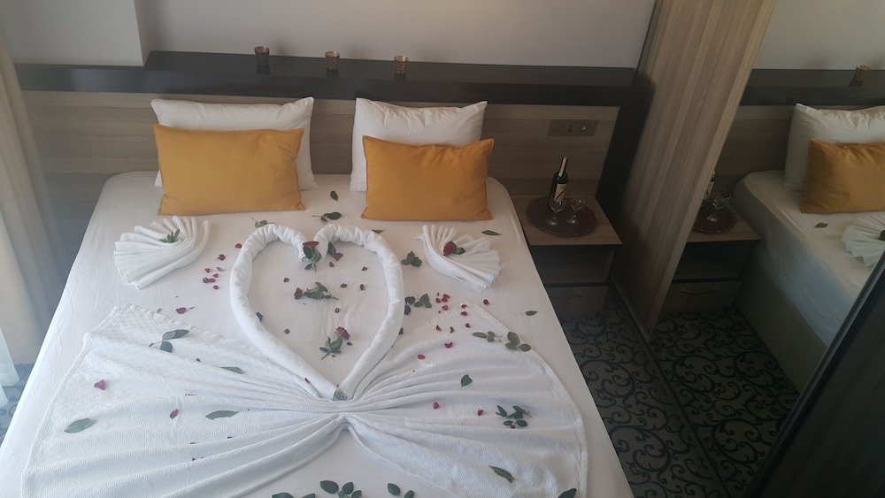 Elisa Otel — Ayvalik — photo 2