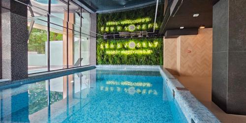 HolidayHomePL Sea & Forest D344 z sypialnią basen spa gym GRATIS — 4-Star Luxury Hotel in Miedzyzdroje, Poland