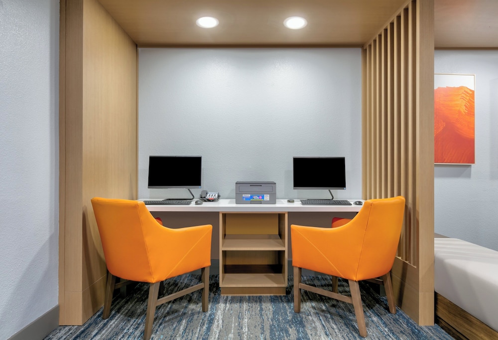 Holiday Inn Express & Suites Dallas Park Central Northeast by IHG - photo 25