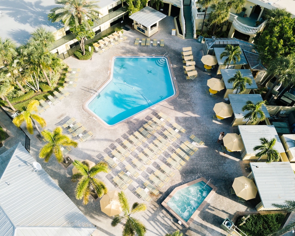 St Pete Shores Hotel - photo 27