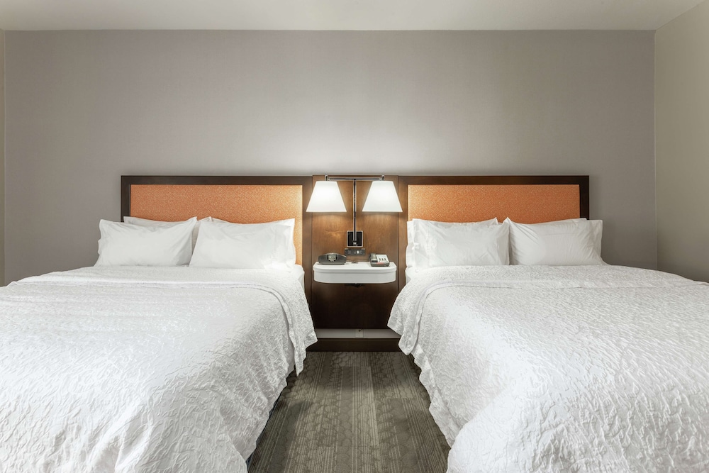 Hampton Inn Jefferson City at Capital Mall - photo 12