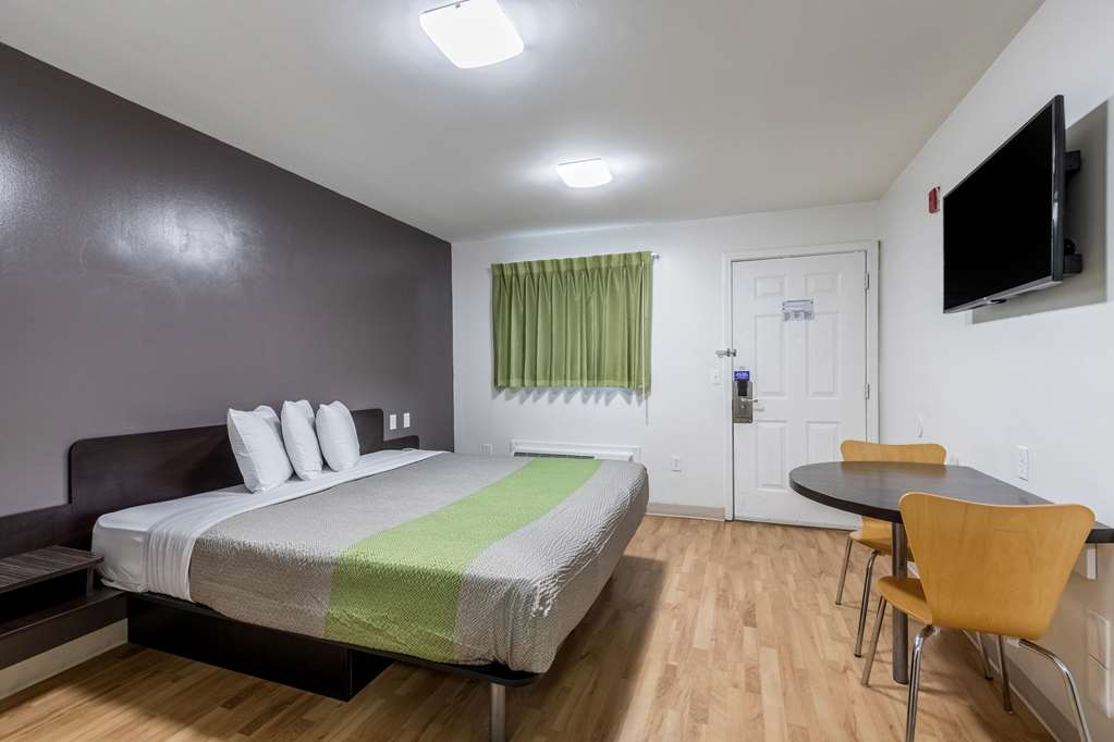 Studio 6 Extended Stay Savannah GA - photo 13