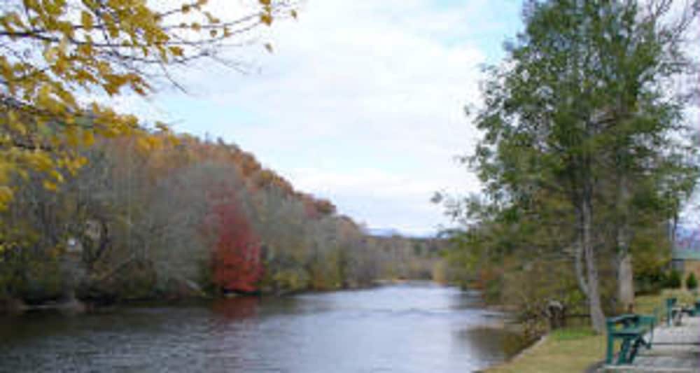 Riverbend Lodging - photo 28