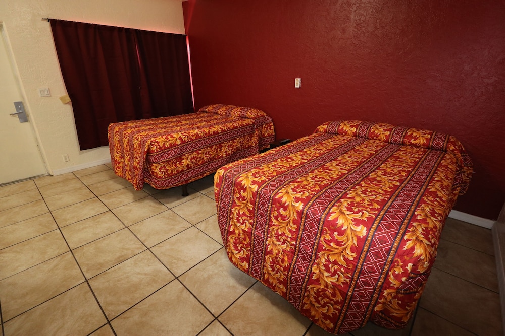 Sandman Inn Motel - photo 7