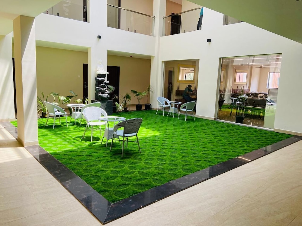 Zip By Spree Hotels Neelam Nakshatra — hotel in Kudal