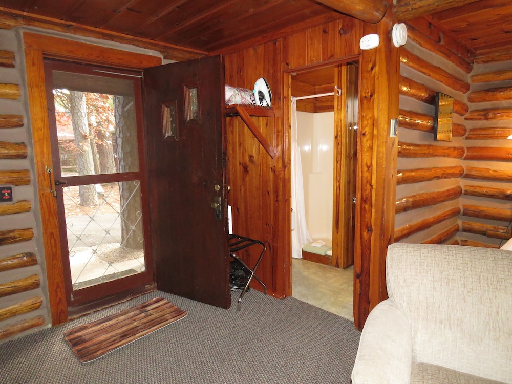Tall Pines Inn - photo 60