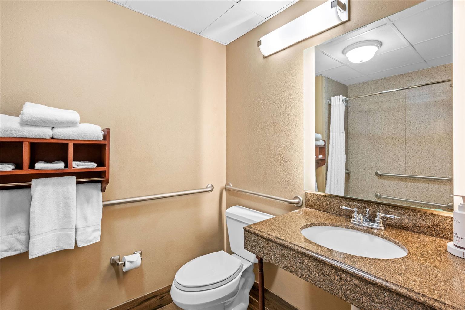 La Quinta Inn & Suites by Wyndham Boone University - photo 29