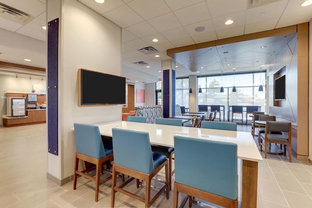 Holiday Inn Express Holly Springs Raleigh Area by IHG - photo 38