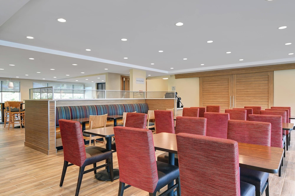TownePlace Suites by Marriott Lima - photo 35