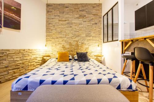 Le Jardin Des Bois 5 Min de la Fosse Dionne in Tonnerre, France