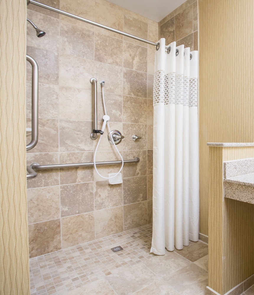 Hampton Inn Shawnee - photo 21