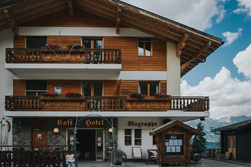 Hôtel Magrappé — hotel in Conthey