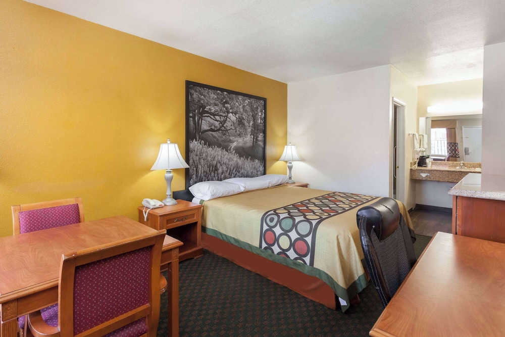 Super 8 by Wyndham Bakersfield South CA - photo 14