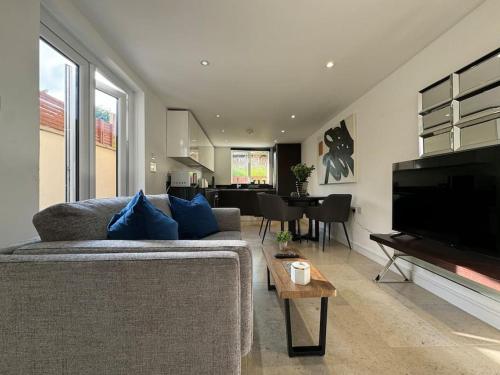 Trendy 2BR 2BA Flat in Crystal Palace — hotel in Thornton Heath