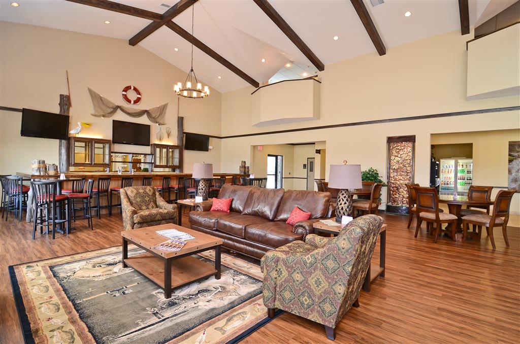 Best Western Plus Emory At Lake Fork Inn & Suites - photo 2