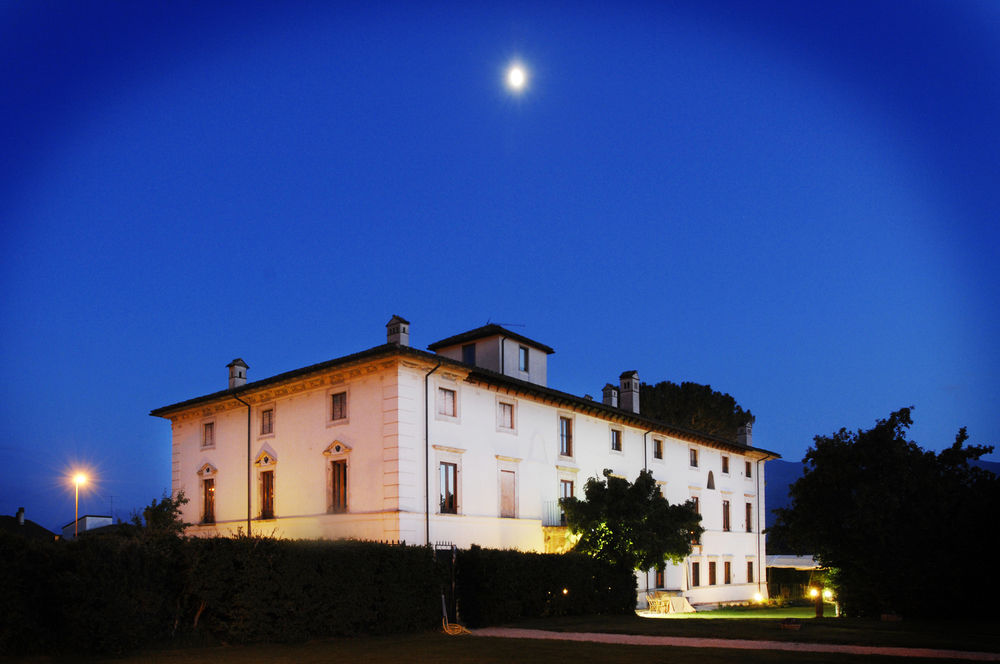 Villa Dragonetti — 4-Star Luxury Hotel in L'aquila, Italy