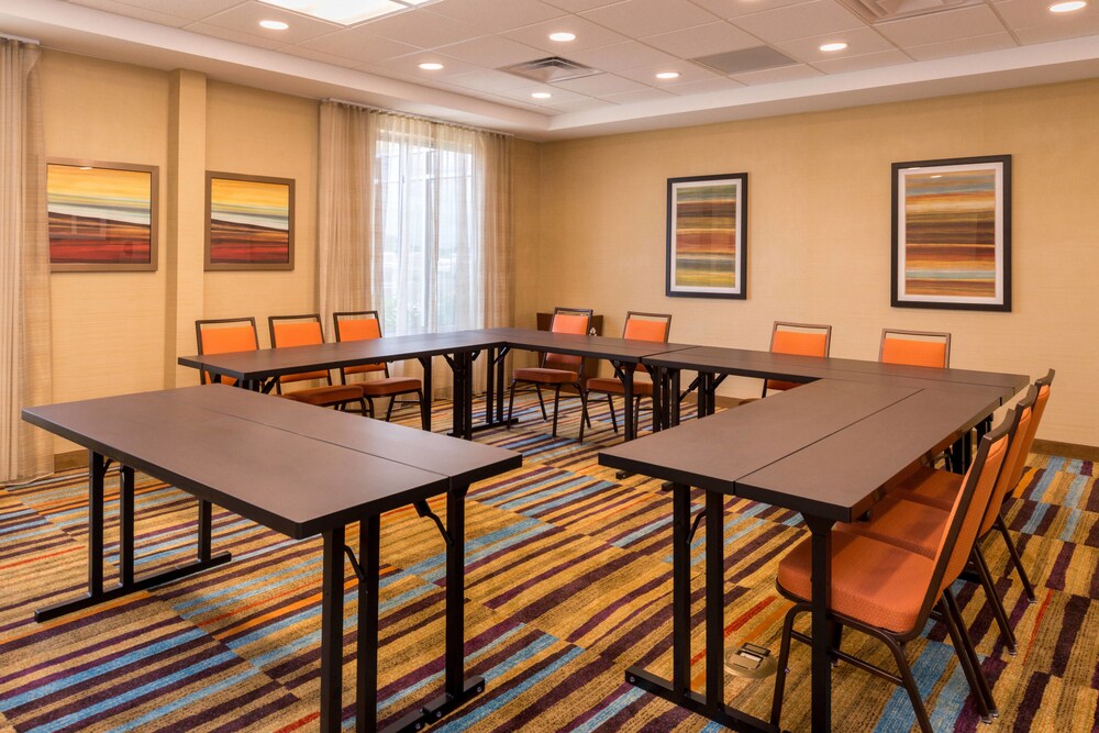 Fairfield Inn & Suites by Marriott Huntington - photo 24