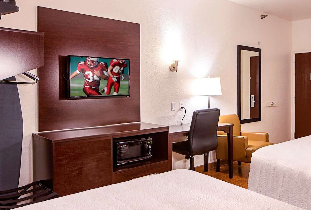 Seasons Inn Traverse City - photo 14
