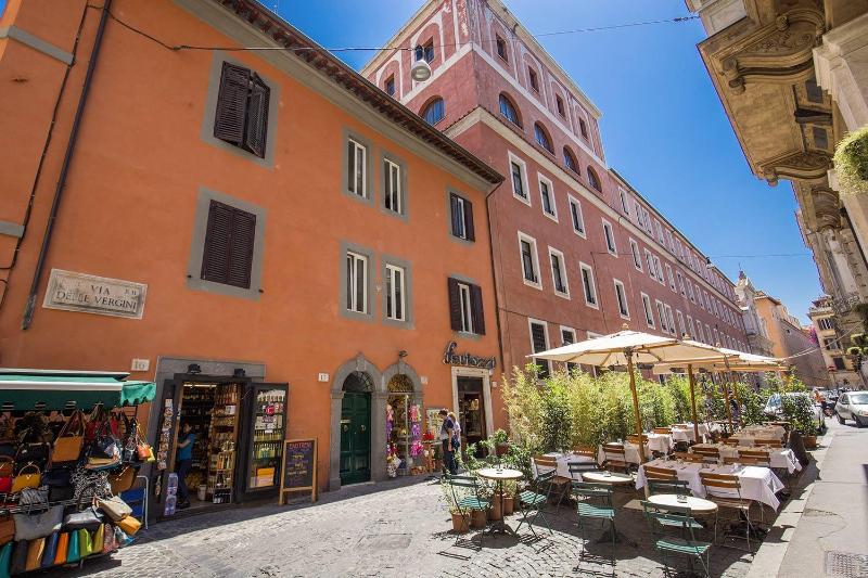 Piccolo Trevi Suites - last minute hotel in Rome