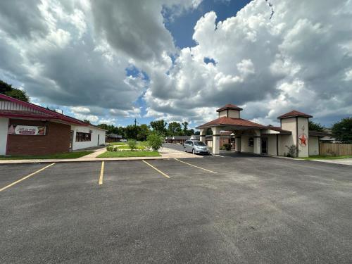 Summit Inn Dayton - photo 5