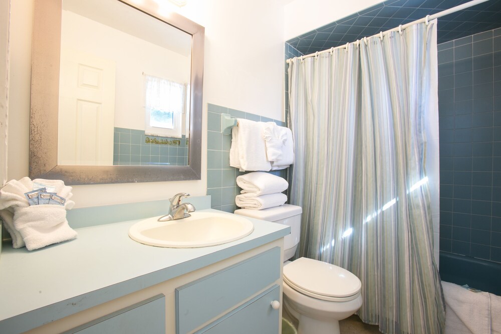 Dolphin Inn Resort - photo 33