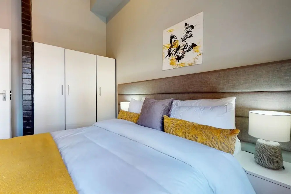 Heriot Apartment 1015
