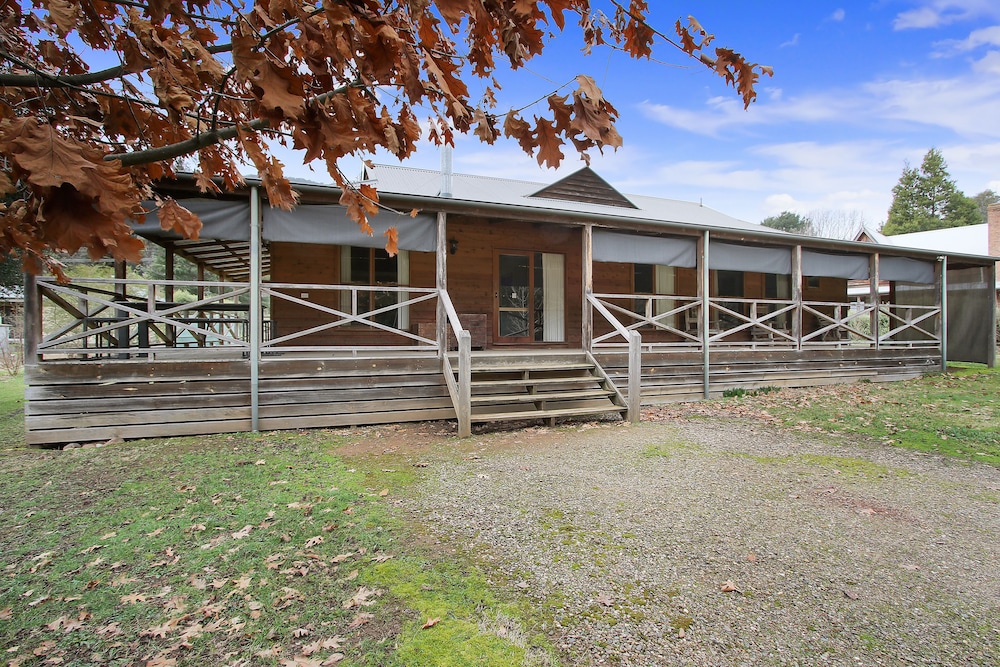 Stoney Creek On Morses Creek Road in Bright, Australia