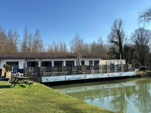 La Sensation — hotel in Saint-Martin-Au-Laert