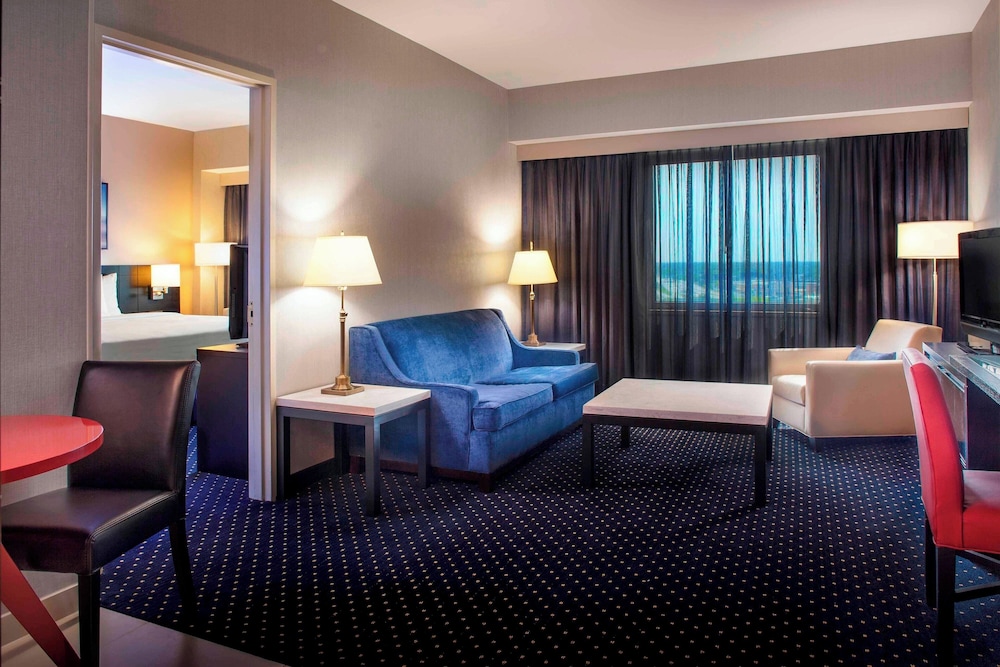 Courtyard by Marriott New York JFK Airport - photo 17