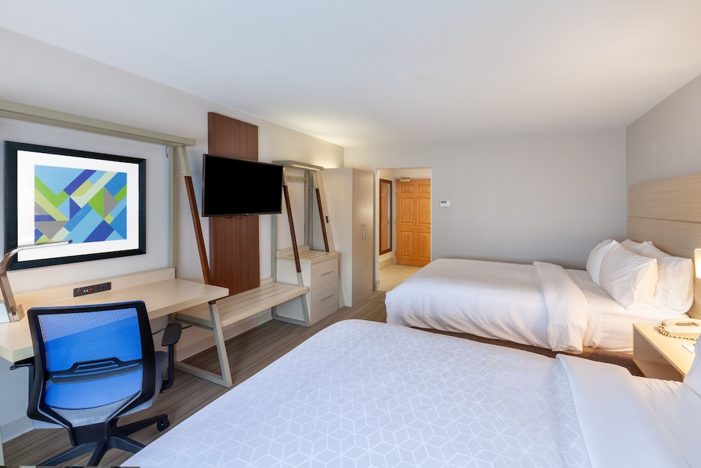 Holiday Inn Express Hotel & Suites Jenks by IHG - photo 10