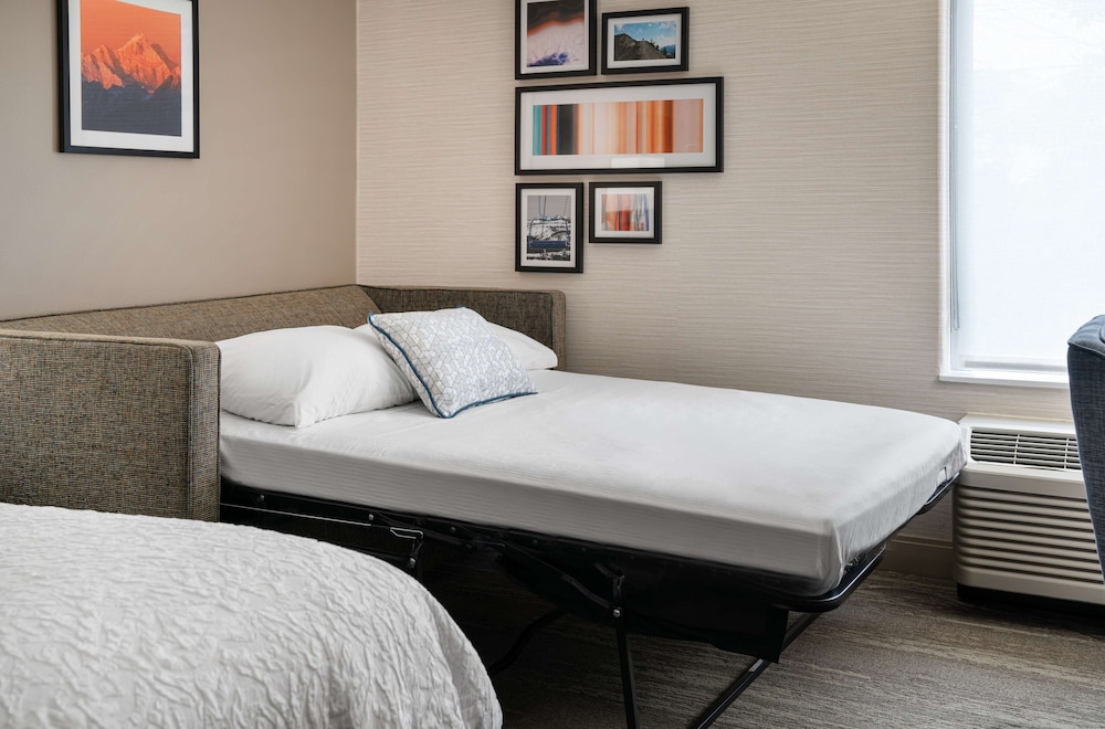 Hampton Inn Loveland - photo 6