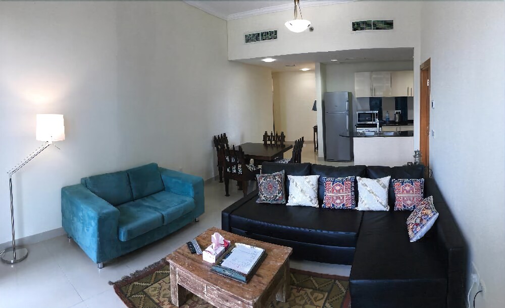 Refurbished 1BR High Floor Unit with Partial City & Sea Views Walking Distance to the Beach Elite Residence Dubai Marina by Deluxe Holiday Homes — 4-Star Luxury Hotel in Dubai, United Arab Emirates