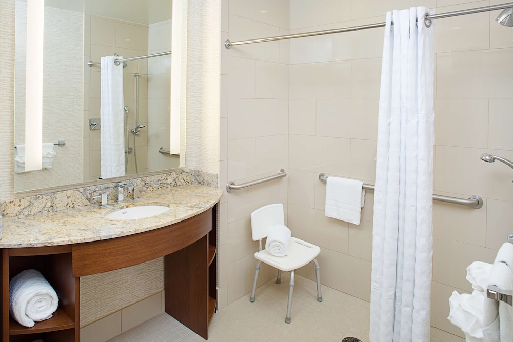 Embassy Suites by Hilton Destin Miramar Beach - photo 16