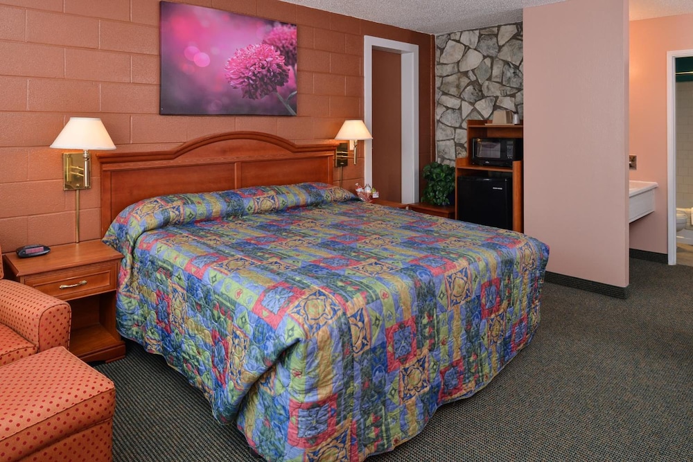The Maverick Motel Main Street USA Collection by PNW Hospitality - photo 21