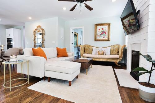 Elmwood Park Retreat Renovated 3 Bed 2 Bath DT in Columbia, United States