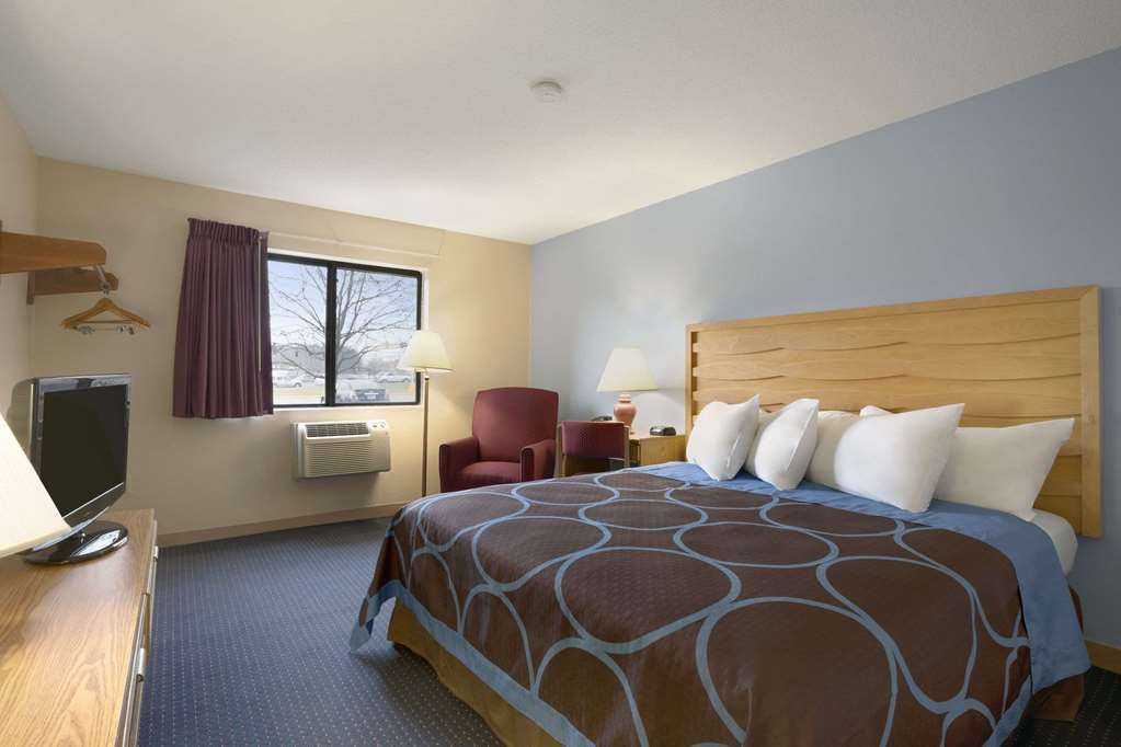 Super 8 by Wyndham Cromwell Middletown - photo 20